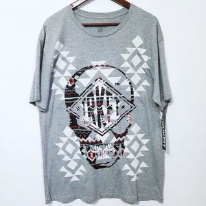 NWT 🔥 TRUKFIT 🔥 Gray Skull Graphic Tee